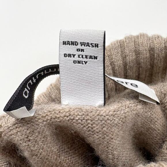 Autumn Cashmere Boxy Turtleneck Sweater Size Medium Tan Neutral Minimalist - Picture 5 of 7